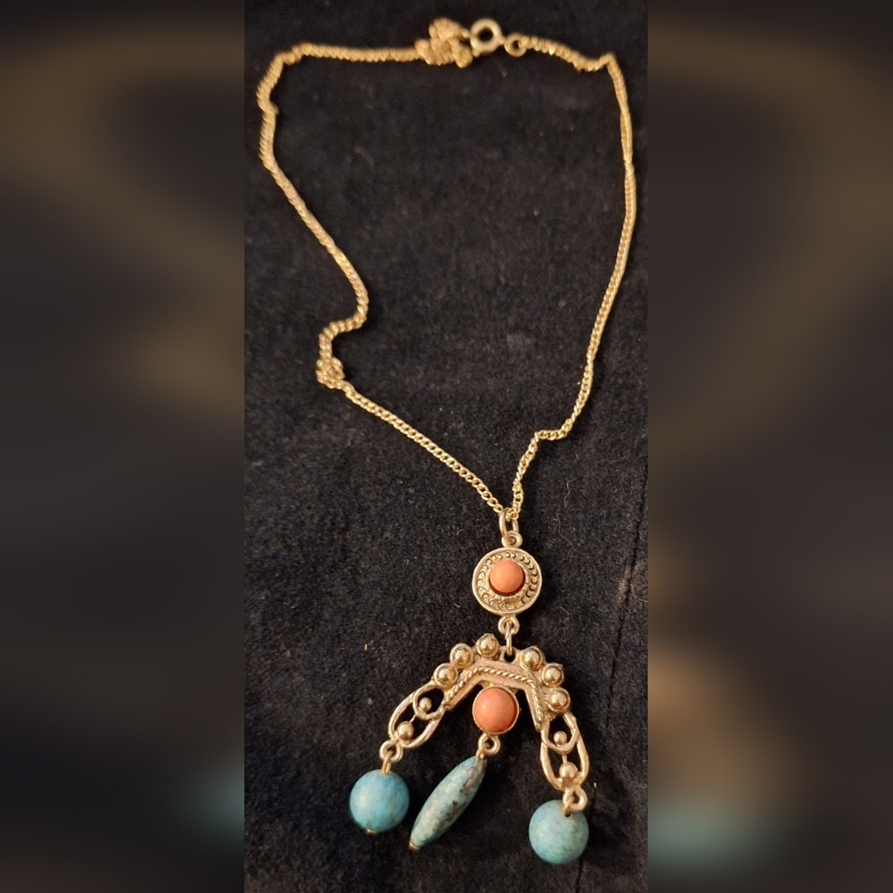 Bohemian-style Gold Tone Necklace with Simulated Turqoise & Coral Accent